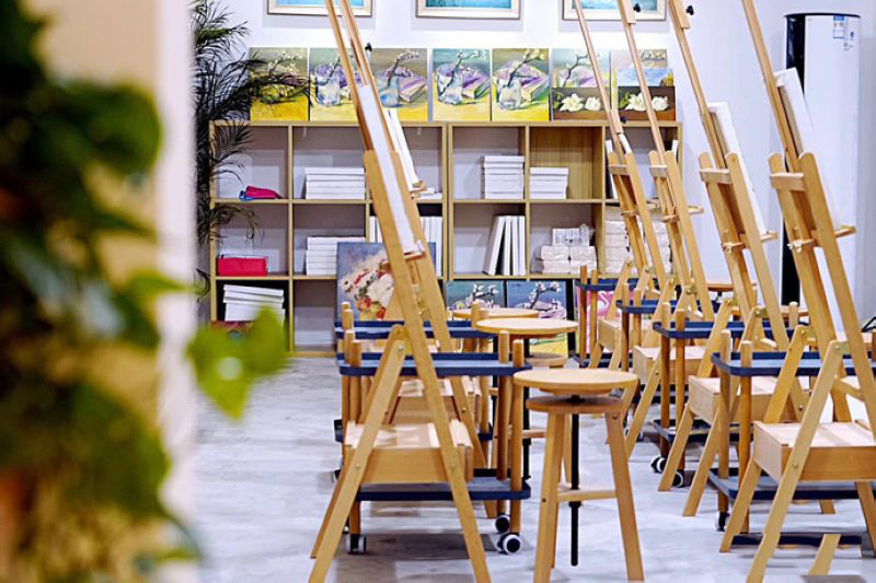 Feile Bird Art Center 